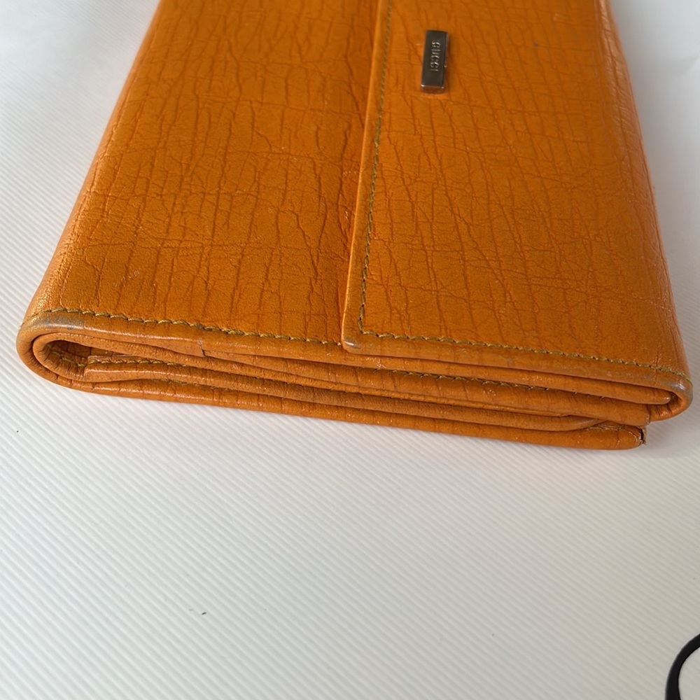 Vintage orange textured leather bi-fold wallet - Picture 4 of 16